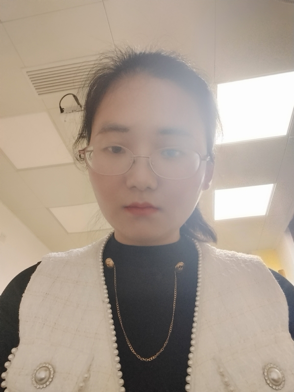 闲敲棋子的第一张照片--郑州相亲服务中心