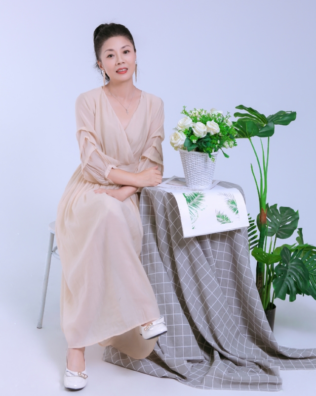Anna的第一张照片--郑州相亲服务中心