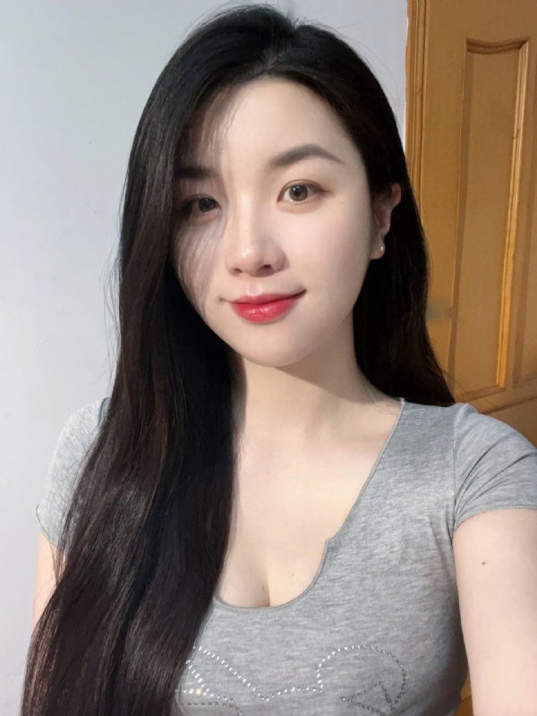乔乔在寻爱的第一张照片--郑州相亲服务中心