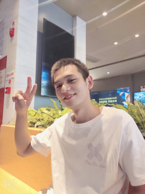红红火火恍恍惚惚的第二张照片--郑州相亲服务中心