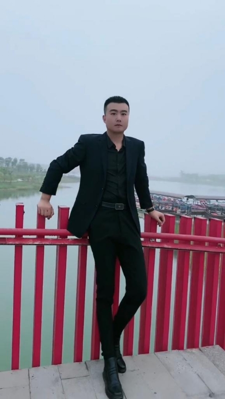 Albert的第二张照片--郑州相亲服务中心