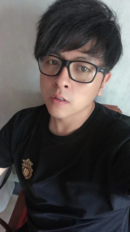 爱你永远不容易的第一张照片--郑州相亲服务中心