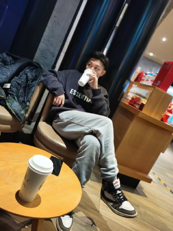 LAZY的第一张照片--郑州相亲服务中心