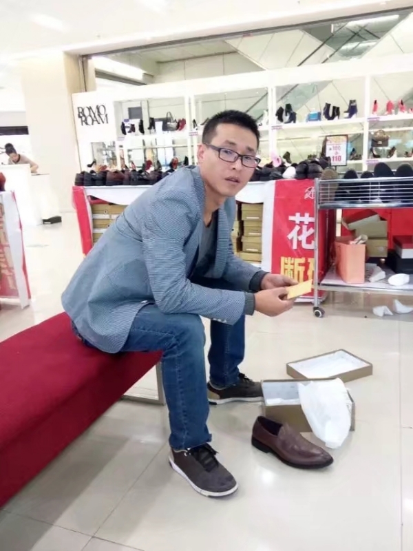 借我你的手的第一张照片--郑州相亲服务中心