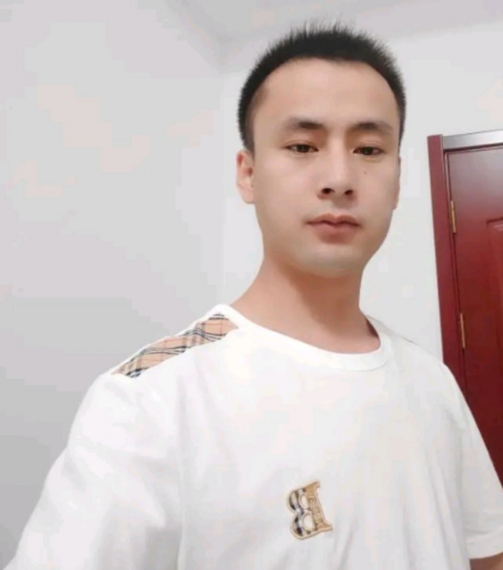 海阔天空的第一张照片--郑州相亲服务中心