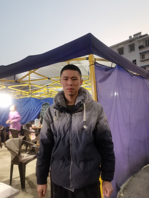 谁谁谁的第一张照片--郑州相亲服务中心