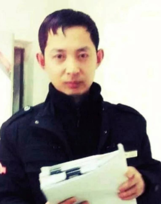 风雨中有你的第一张照片--郑州相亲服务中心