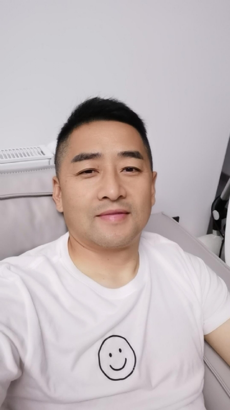 向阳而生的第一张照片--郑州相亲服务中心