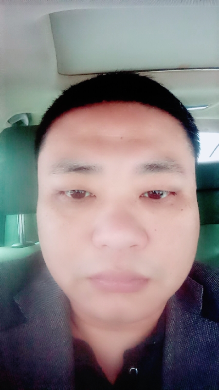 向日葵的第一张照片--郑州相亲服务中心