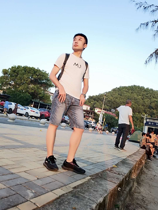 俊皓的第一张照片--郑州相亲服务中心