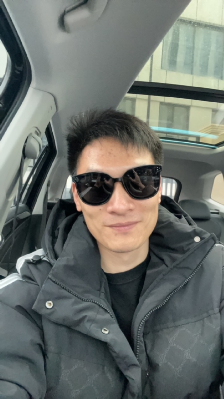 男孩的第一张照片--郑州相亲服务中心