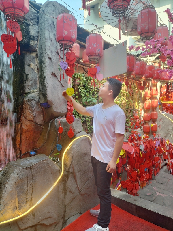 时间不语的第二张照片--郑州相亲服务中心