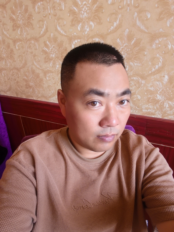 擦亮眼睛向前看的第二张照片--郑州相亲服务中心