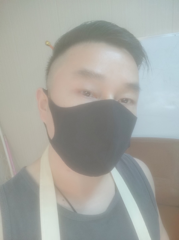 Poluk秦的第二张照片--郑州相亲服务中心