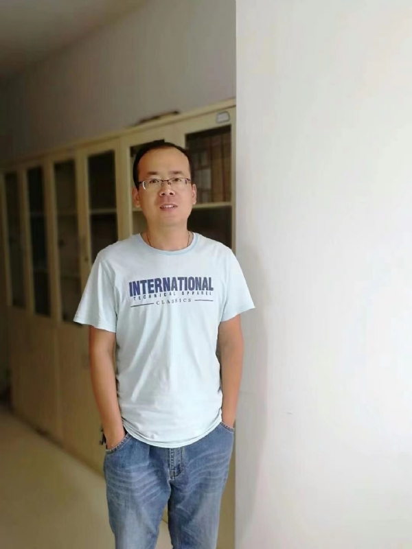黄土麦田的第一张照片--郑州相亲服务中心