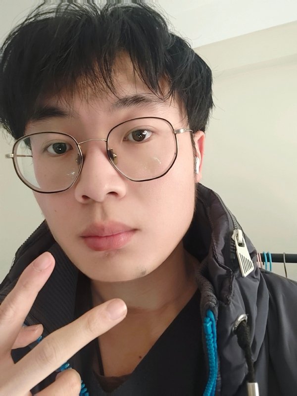 俊哒哒哒的第一张照片--郑州相亲服务中心