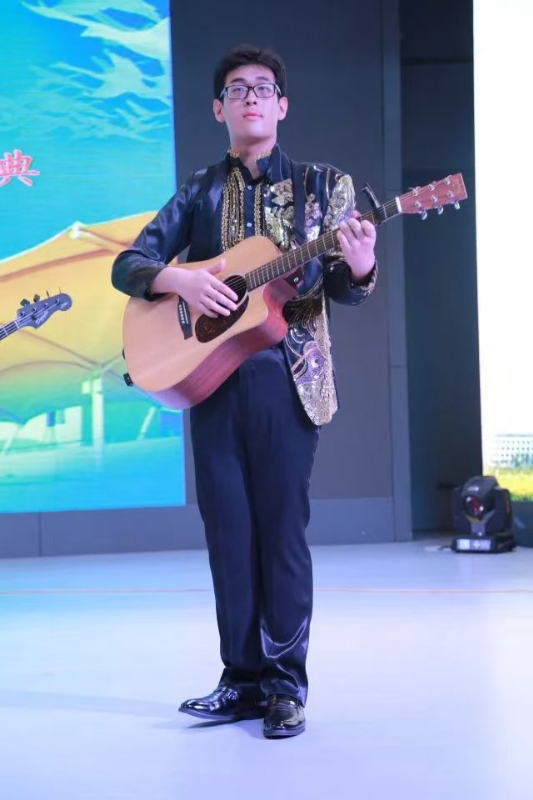 一叶知秋ZG的第一张照片--郑州相亲服务中心