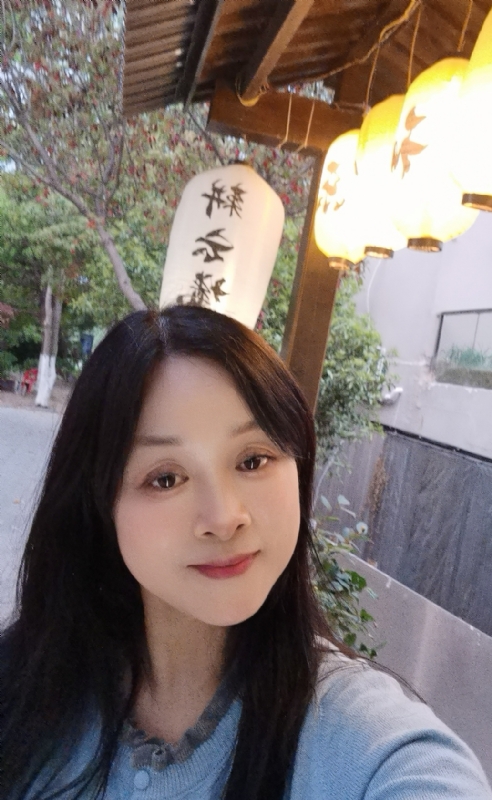 伊伊的第一张照片--郑州相亲服务中心