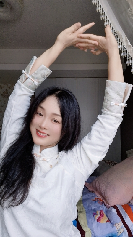伊伊的第四张照片--郑州相亲服务中心