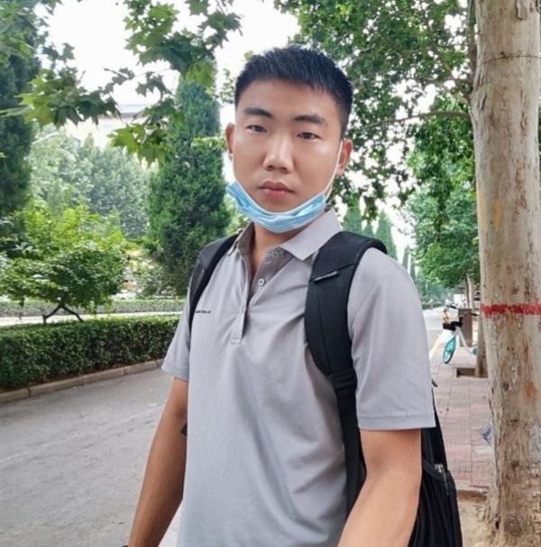 90年男征婚的第一张照片--郑州相亲服务中心