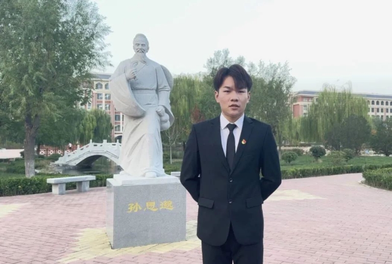 尚明月的第一张照片--郑州相亲服务中心