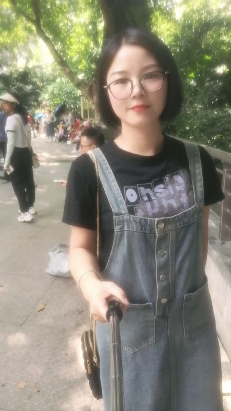 如燕的第二张照片--郑州相亲服务中心