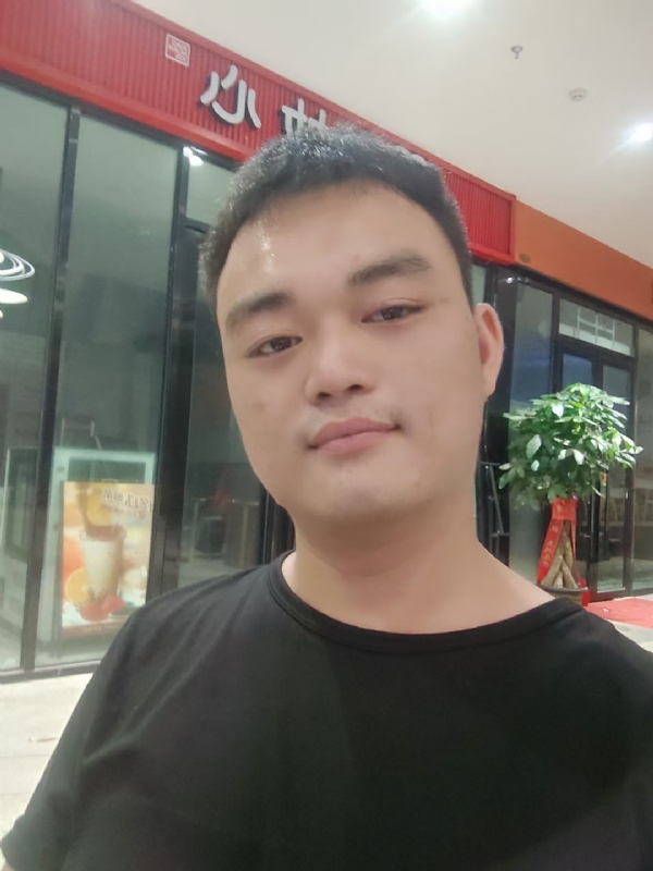 寻找另一半的第二张照片--郑州相亲服务中心