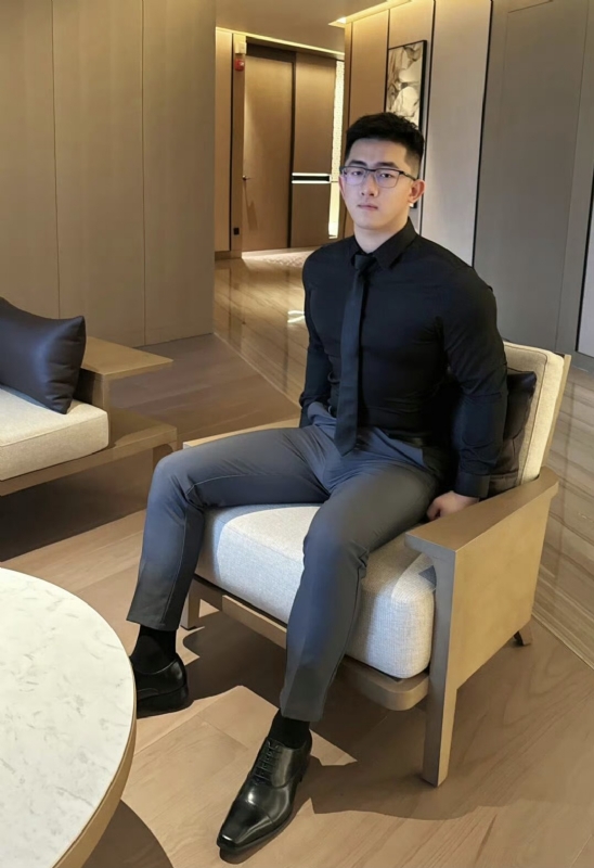 李寒外改英文可家的第一张照片--郑州相亲服务中心