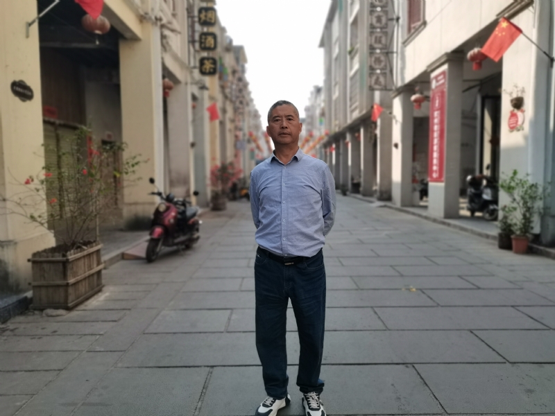 一粒尘埃的第一张照片--郑州相亲服务中心