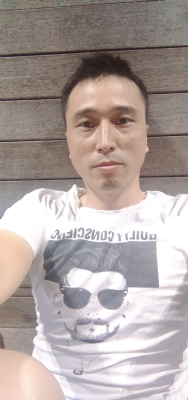 笑看一切的第一张照片--郑州相亲服务中心