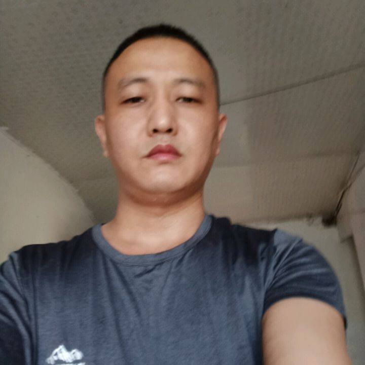 大庆小丁的第一张照片--郑州相亲服务中心