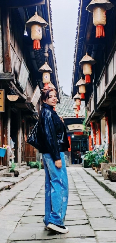 宛霞的第五张照片--郑州相亲服务中心