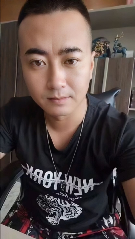 Luck耀的第一张照片--郑州相亲服务中心