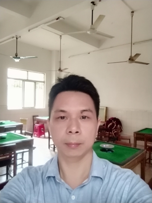 笑对人生的第一张照片--郑州相亲服务中心