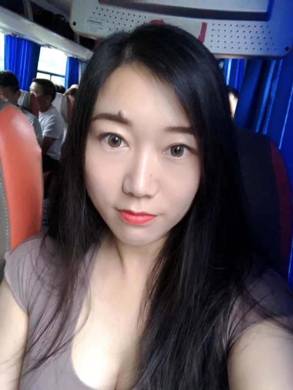 杨杨的第二张照片--郑州相亲服务中心