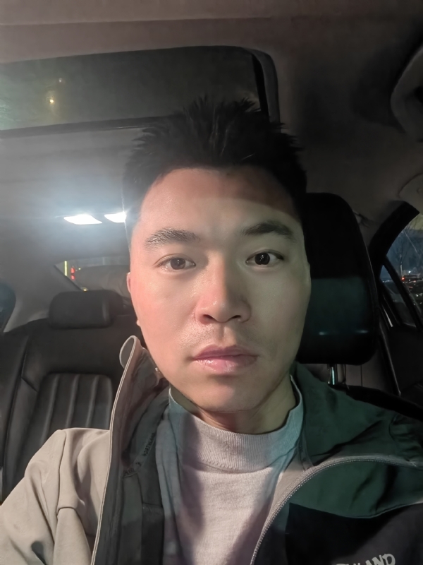 讲不出再见的第二张照片--郑州相亲服务中心