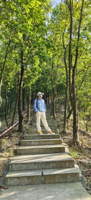 书衣的第三张照片--郑州相亲服务中心